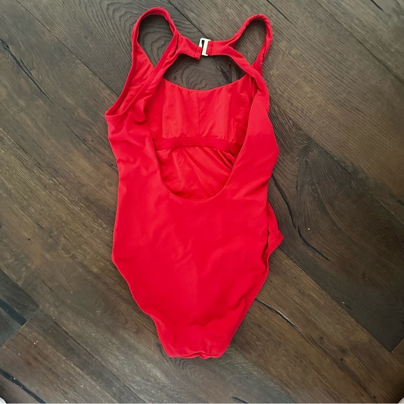 Andie Red One-Piece Swimsuit Catalina One Piece EUC - Picture 10 of 10